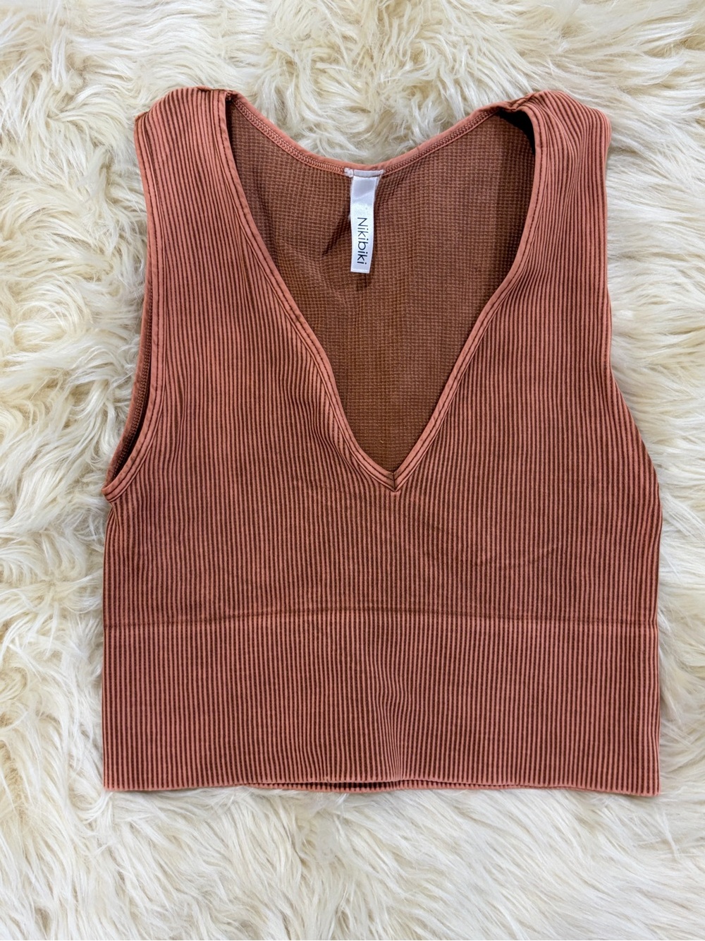 nikibiki cropped tank